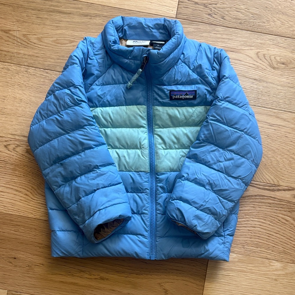 Patagonia Kids Light Blue Quilted Puffer Jacket with Mint Panel